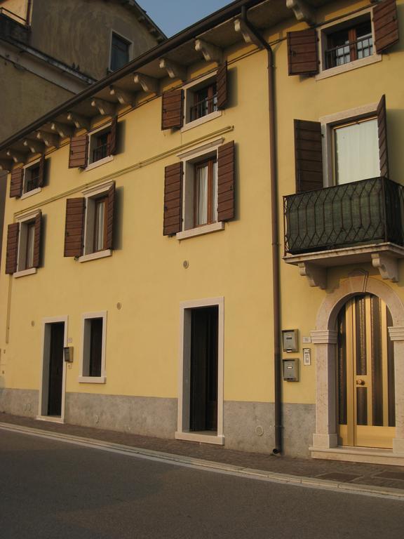 Appartamento Giallo Costermano sul Garda Zimmer foto